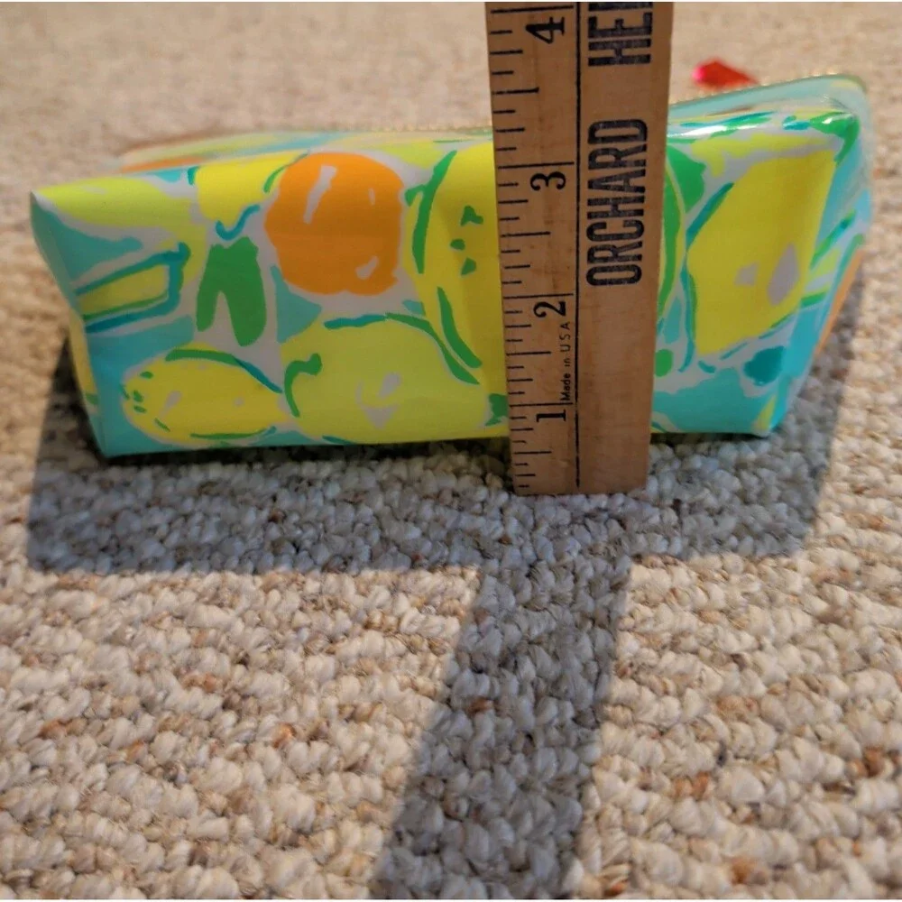 Lilly Pulitzer Estee Lauder Plastic Cosmetic Makeup Purse Clutch Bag